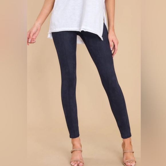 ❄️ SPANX Faux Suede Leggings - 20322 Navy - Picture 1 of 3